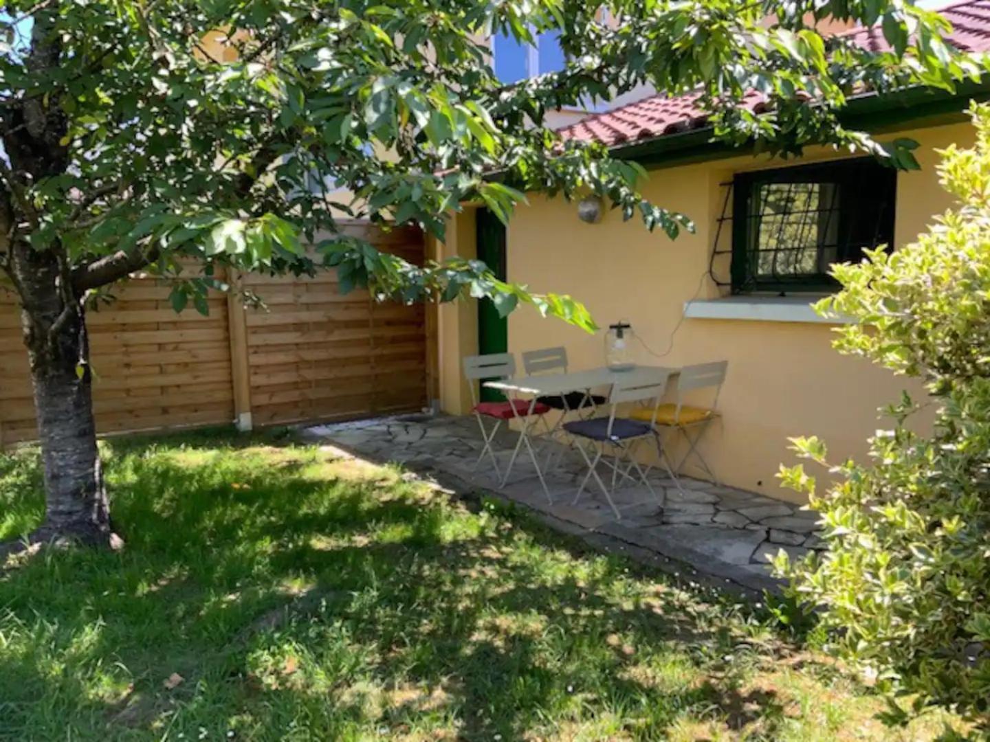 Maisonnette 2 A 4 Pers- Jardin Privatif Cloture- Calme- Stationnement Gratuit- Pau Ouest Billere エクステリア 写真