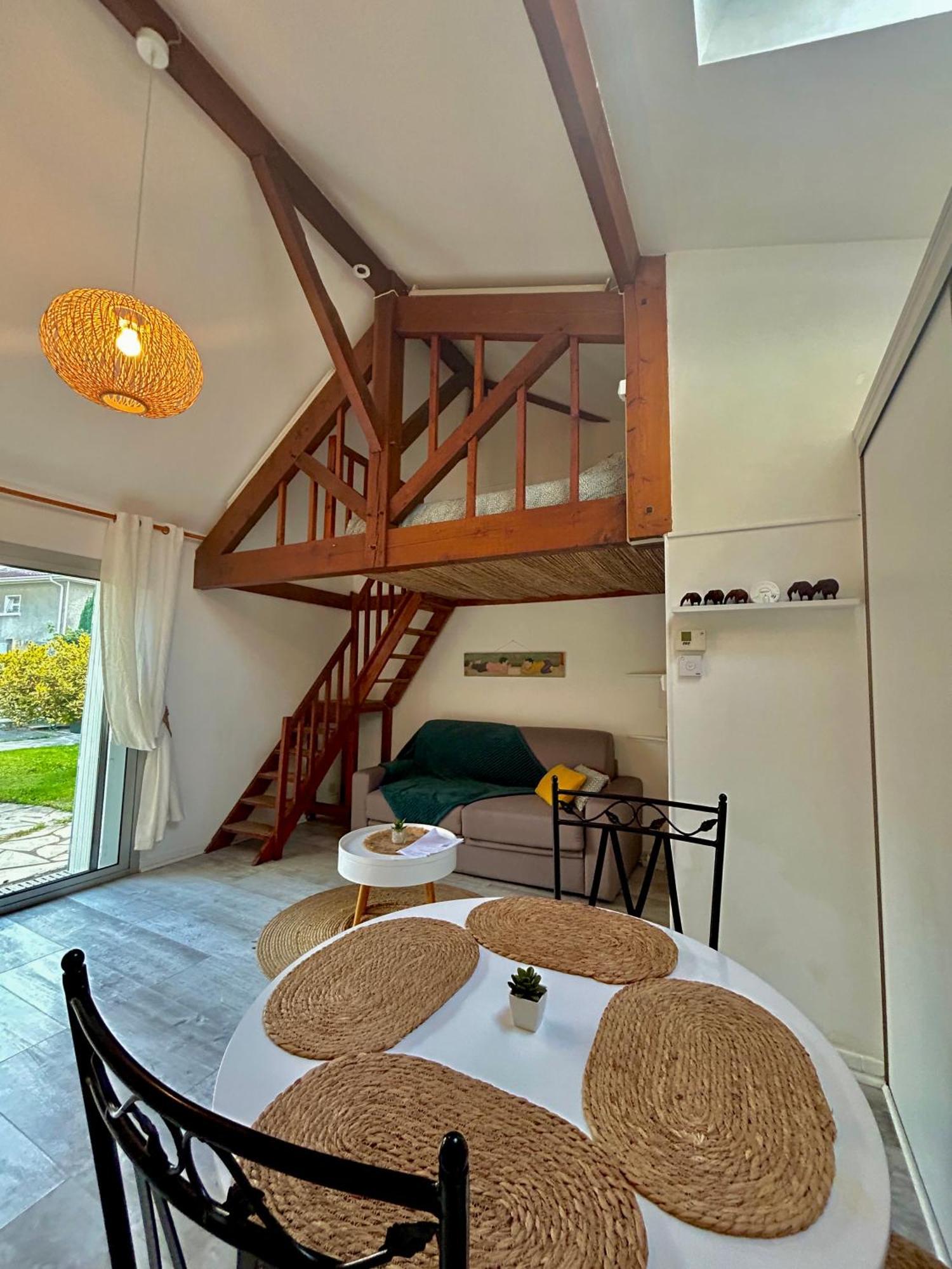 Maisonnette 2 A 4 Pers- Jardin Privatif Cloture- Calme- Stationnement Gratuit- Pau Ouest Billere エクステリア 写真